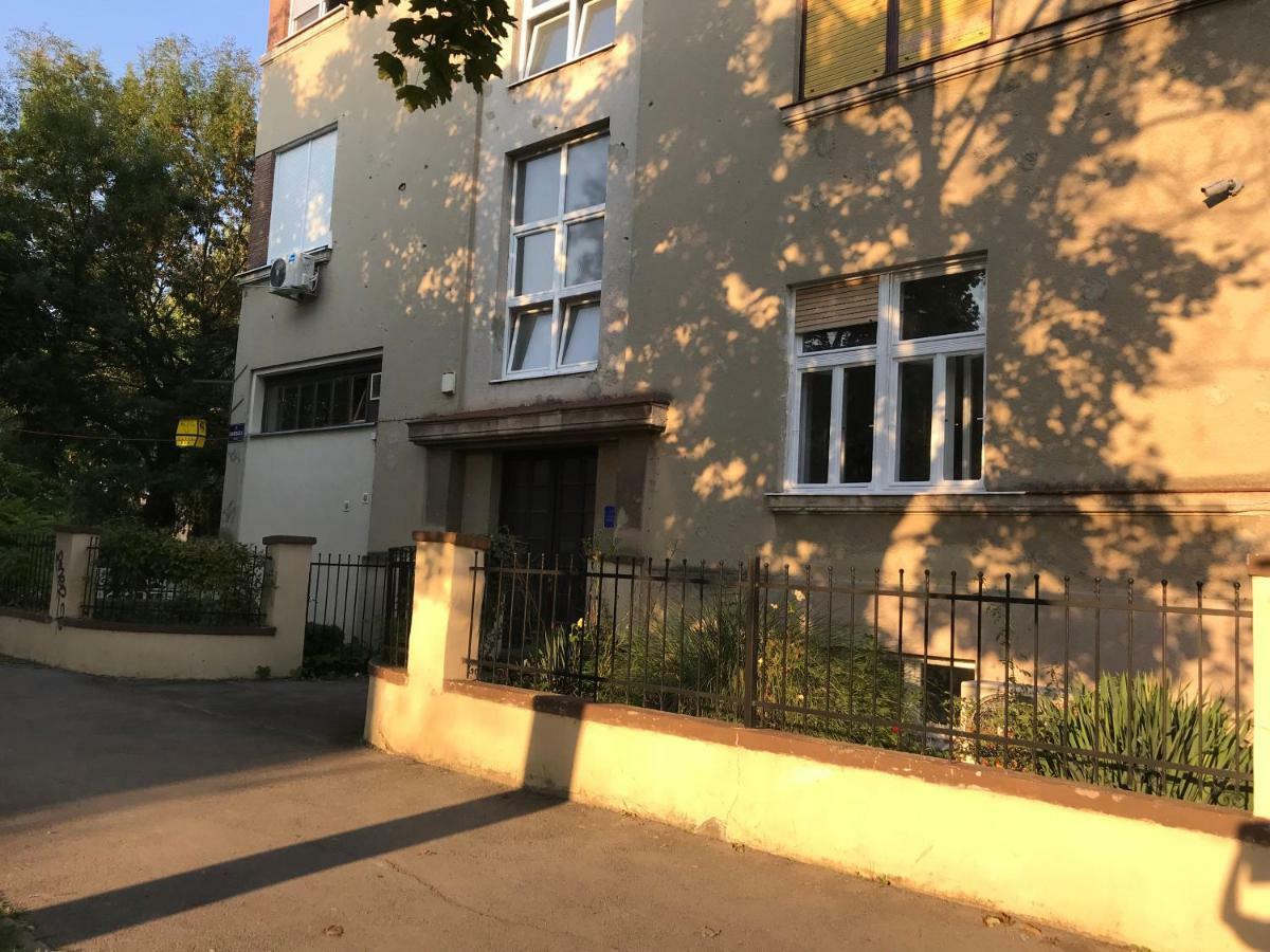Апартаменти Studio Apartman Park Galerija Осієк Екстер'єр фото